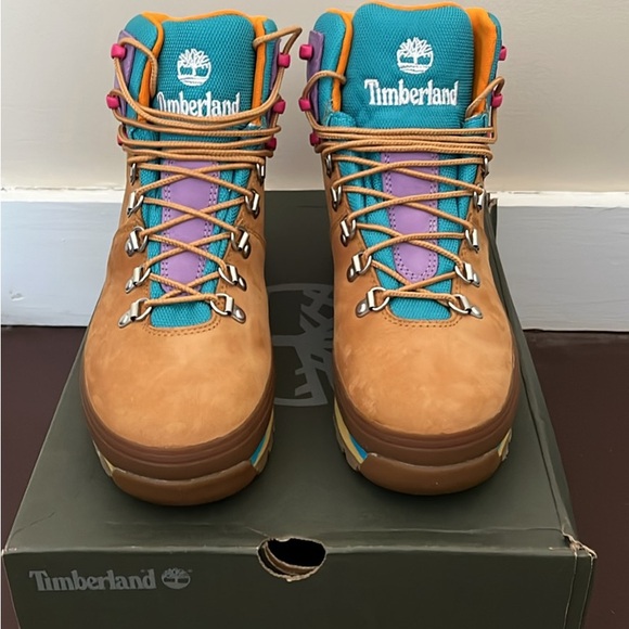 NEW- Timberland Women's Brown and Teal Work Boots - Picture 2 of 5